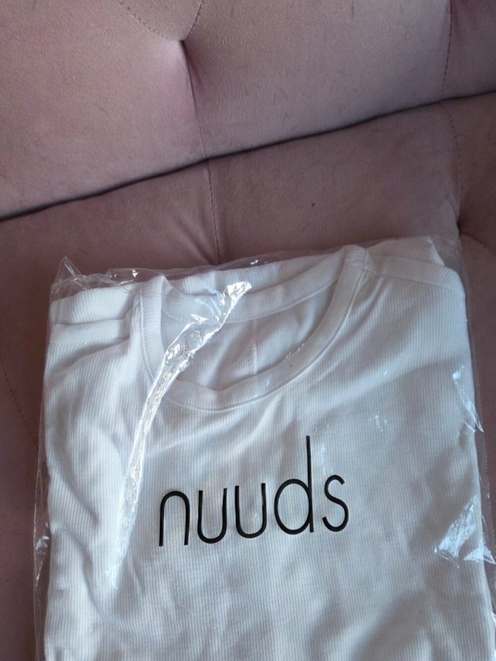 Nuuds Women's Ribbed Short Sleeve Crew Neck Shirt White Size Small NIP